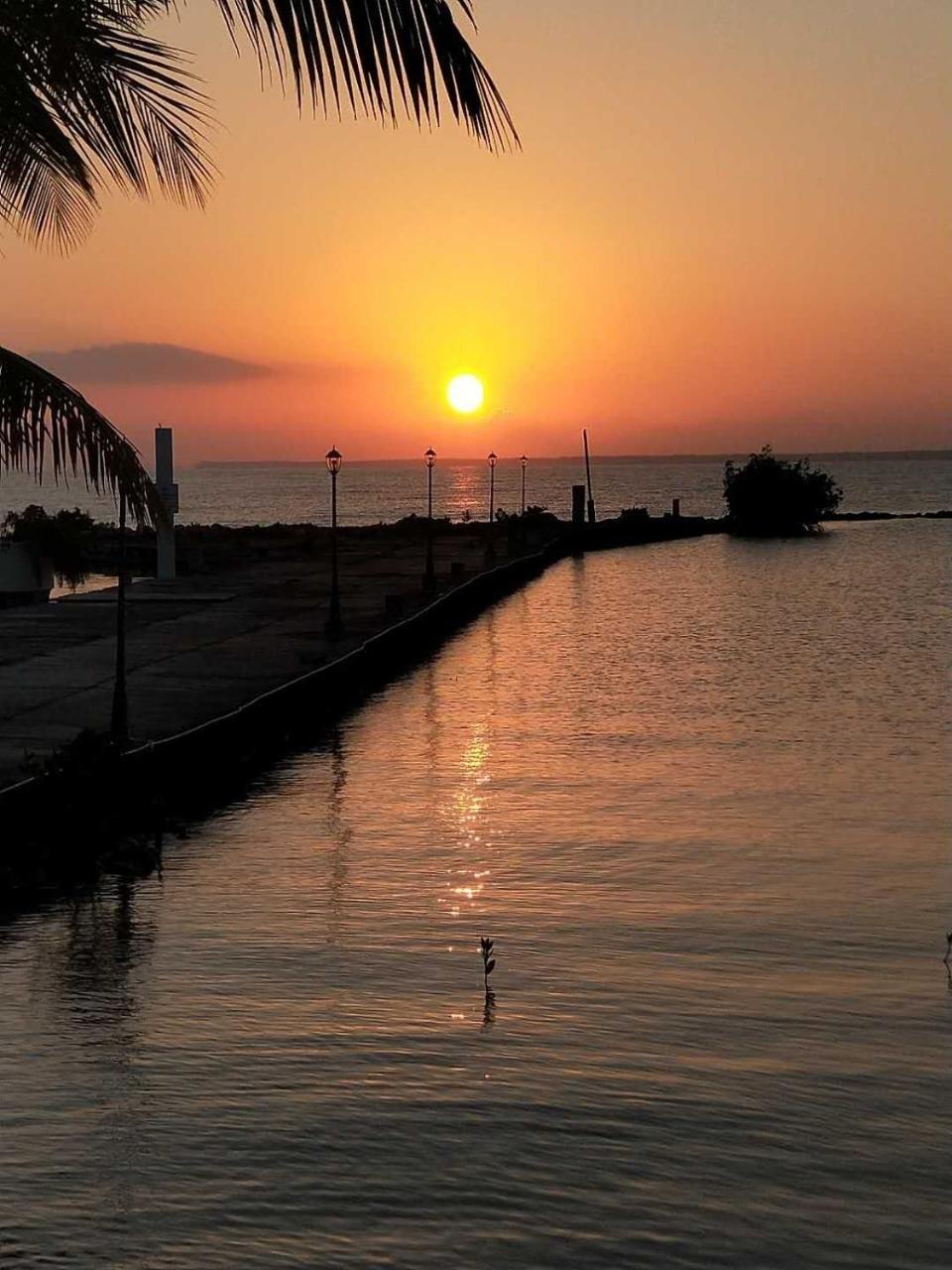 Sunshine View Hotel And Restaurant Corozal Kültér fotó
